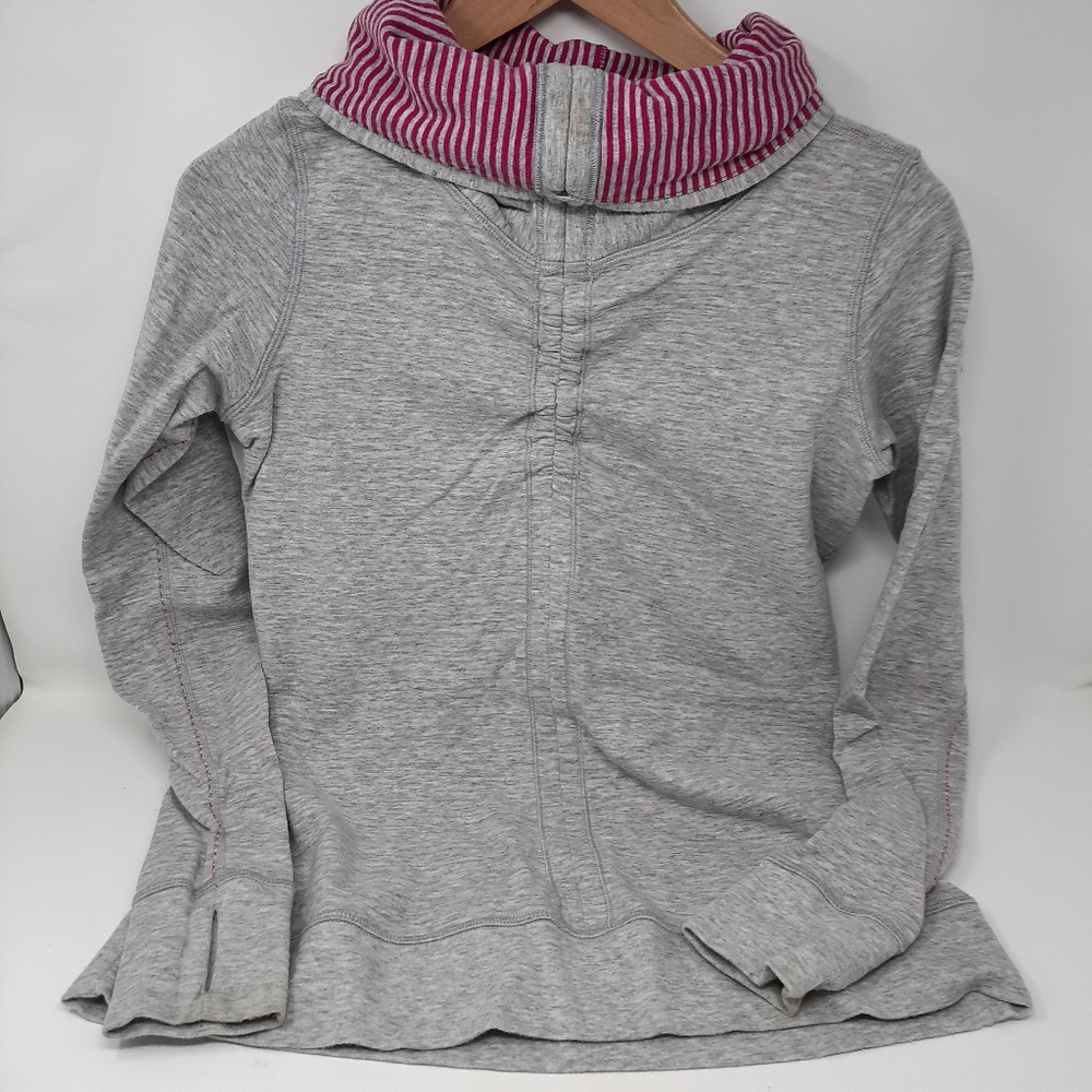 Lululemon In A Cinch Gray Pink REVERSIBLE Pullover
